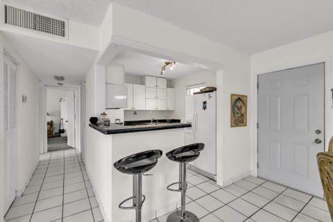 6507 Winfield Boulevard #211ac, Margate FL - photo 16 of 28