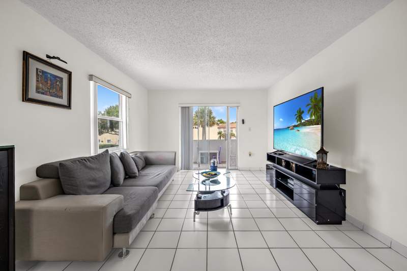 2 bedroom Condominium at 6507 Winfield Boulevard #211ac, Margate Village Phase II Condo, Margate — photo 3