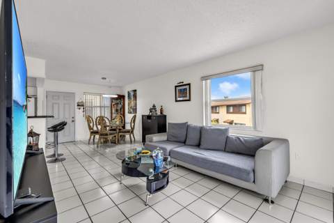 6507 Winfield Boulevard #211ac, Margate FL - photo 18 of 28