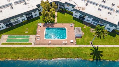 6507 Winfield Boulevard #211ac, Margate FL - photo 9 of 28