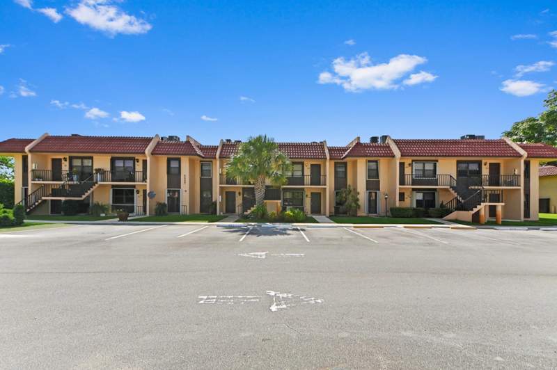 2 bedroom Condominium at 5937 Forest Hill Boulevard #103, Forest Hill Villas Garden, West Palm Beach — photo 4