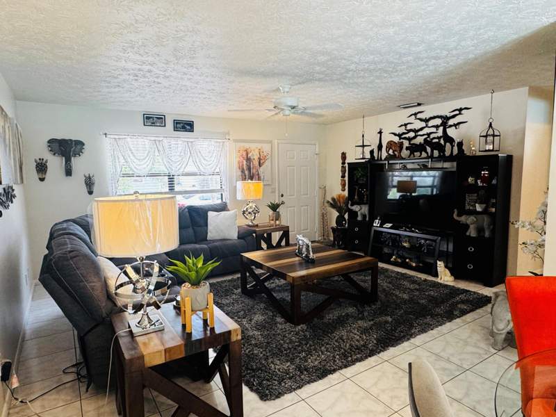 2 bedroom Single Family Residence at 1918 SE Monroe Street, Coral Gardens, Stuart — photo 2