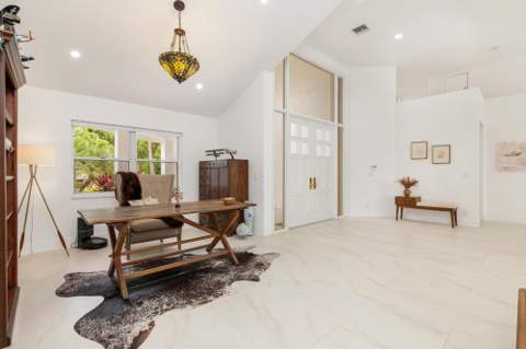 1084 Seagull Park Road, West Palm Beach FL - photo 6 of 59