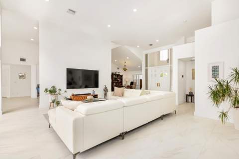 1084 Seagull Park Road, West Palm Beach FL - photo 10 of 59