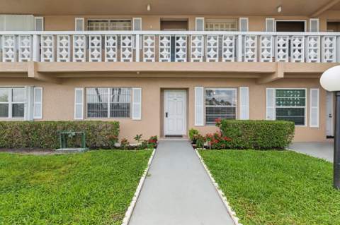 1051 Orange Terrace #103, Delray Beach FL - photo 6 of 65