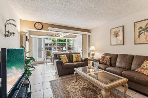 1051 Orange Terrace #103, Delray Beach FL - photo 24 of 65