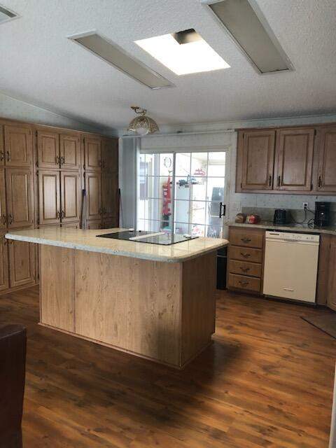 8579 Gallberry Circle, Port St. Lucie FL - photo 11 of 24