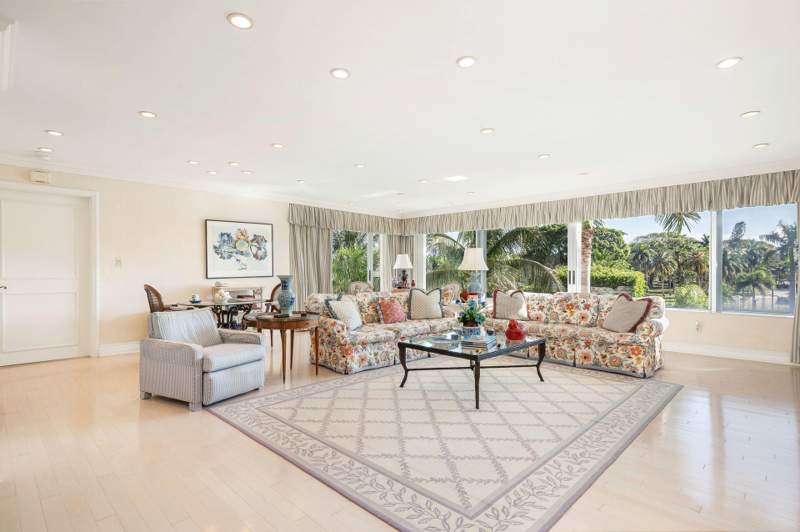3 bedroom Condominium at 44 Cocoanut Row #227b, Palm Beach Towers Condo, Palm Beach — photo 4