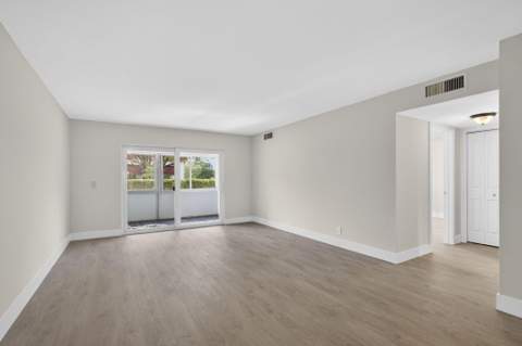 12020 W Greenway Drive #101, Royal Palm Beach FL - photo 11 of 26