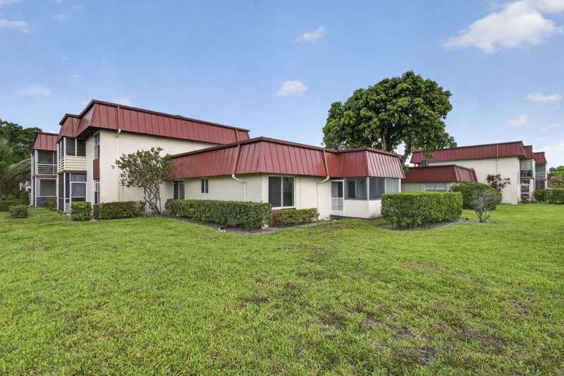 2 bedroom Condominium at 12020 W Greenway Drive #101, Greenway Village South Condo 2, Royal Palm Beach — photo 4