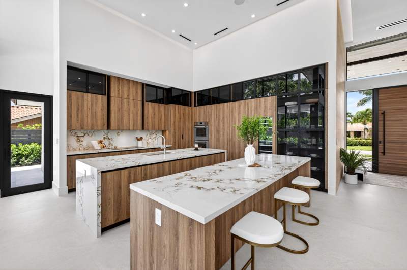 4 bedroom Single Family Residence at 2717 NE 33rd Street, Coral Ridge Galt Add No 2, Fort Lauderdale — photo 4