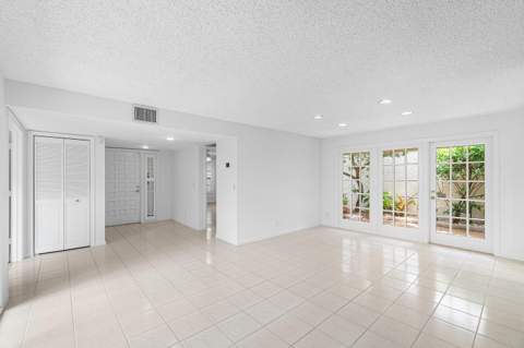 5635 Kiowa Circle, Boynton Beach FL - photo 17 of 54