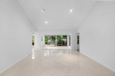 5635 Kiowa Circle, Boynton Beach FL - photo 19 of 54