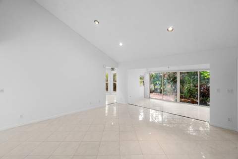 5635 Kiowa Circle, Boynton Beach FL - photo 22 of 54