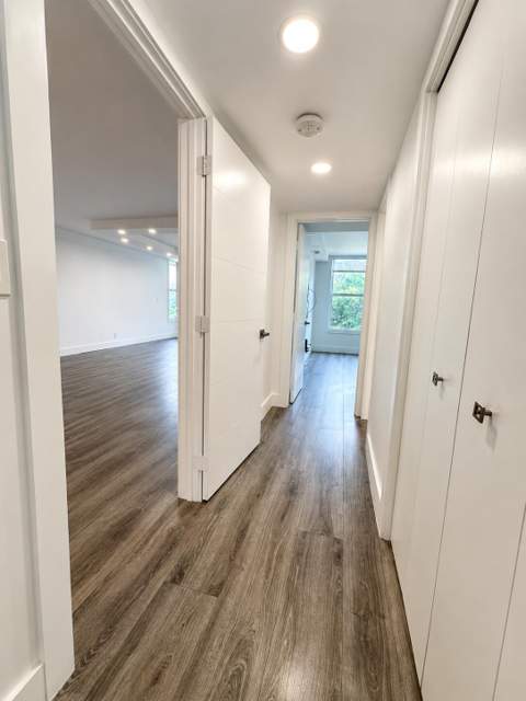 3930 Oaks Clubhouse Drive #303, Pompano Beach FL - photo 8 of 19