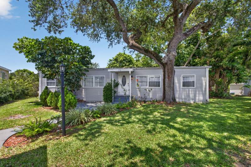 3 bedroom Manufactured Home at 170 Maple Avenue, The Meadows, Palm Beach Gardens — photo 3