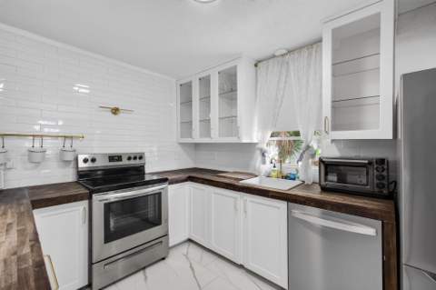 170 Maple Avenue, Palm Beach Gardens FL - photo 24 of 63