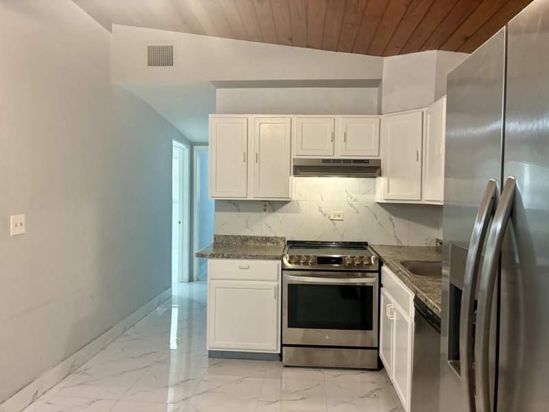 3 bedroom Single Family Residence at 3630 SW 46th Avenue, Lake Forest Sec One, West Park — photo 5