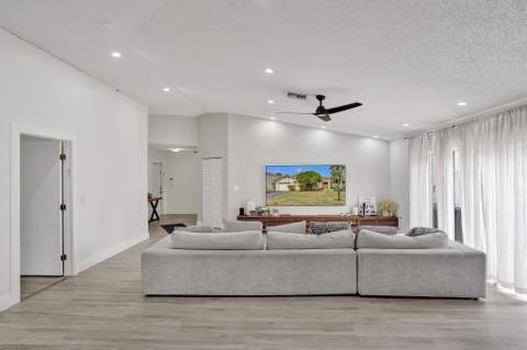 13525 NW 5th Court, Plantation FL - photo 6 of 15