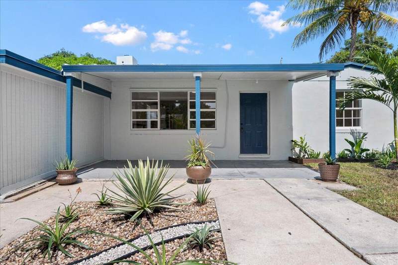 3 bedroom Single Family Residence at 1306 S C Terrace, Whispering Palms 2, Lake Worth Beach — photo 3