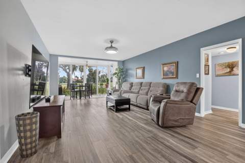3960 Oaks Clubhouse #110, Pompano Beach FL - photo 11 of 52