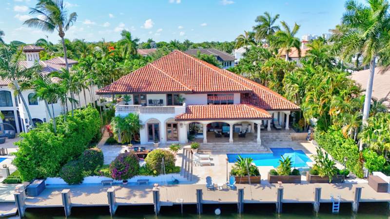 5 bedroom Single Family Residence at 2740 NE 17th Street, Coral Ridge, Fort Lauderdale — photo 2