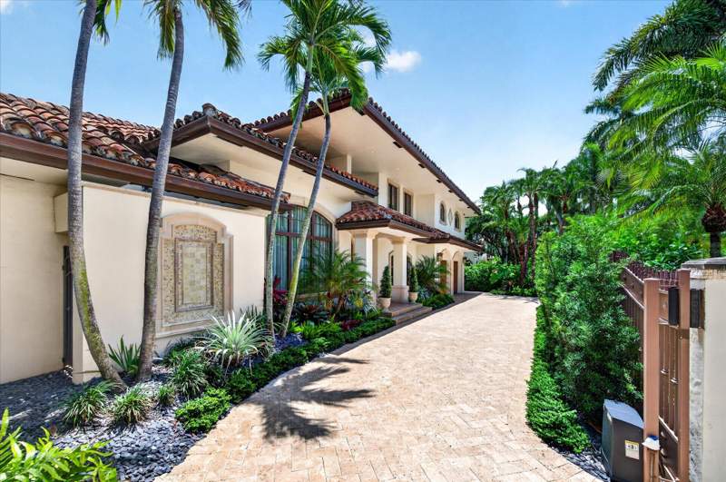 5 bedroom Single Family Residence at 2740 NE 17th Street, Coral Ridge, Fort Lauderdale — photo 5