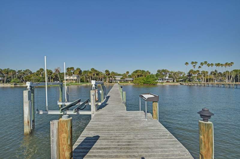4 bedroom Single Family Residence at 3209 N Indian River Drive, Stuart'S Subdivision, Fort Pierce — photo 5