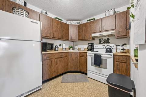 5901 Whispering Pine Way #C-2, Greenacres FL - photo 9 of 30