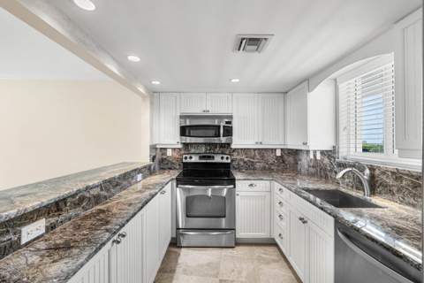 2505 S Ocean Boulevard #515, Palm Beach FL - photo 11 of 28