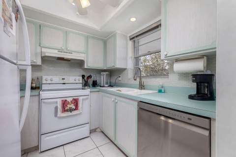 2929 SE Ocean Boulevard #130-8, Stuart FL - photo 13 of 50