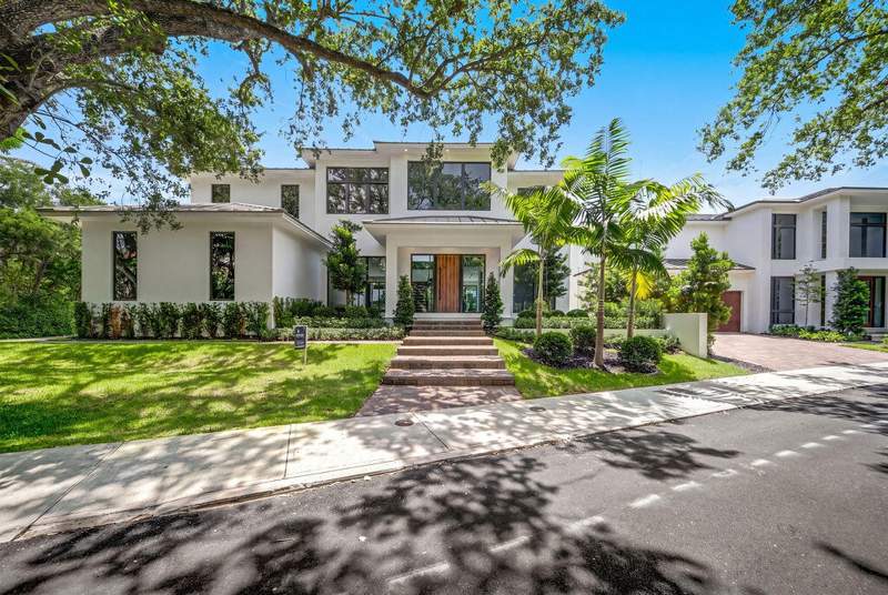 5 bedroom Single Family Residence at 1550 Ponce De Leon Drive, Rio Vista Isles, Fort Lauderdale — photo 2