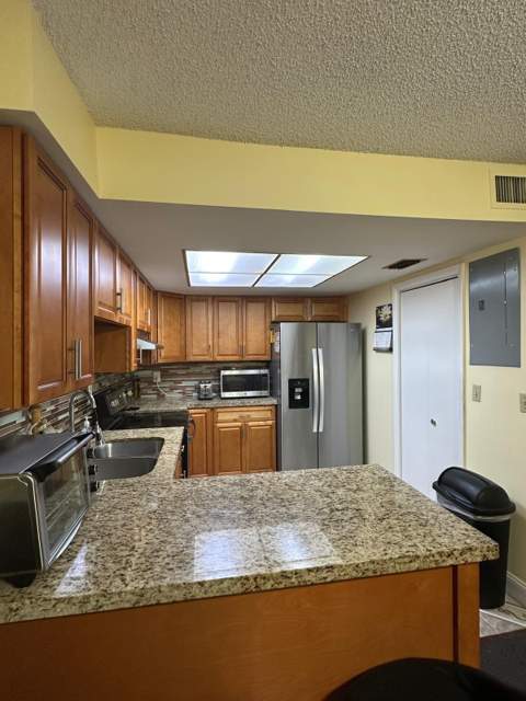102 Pleasant Hill Lane, Tamarac FL - photo 20 of 25