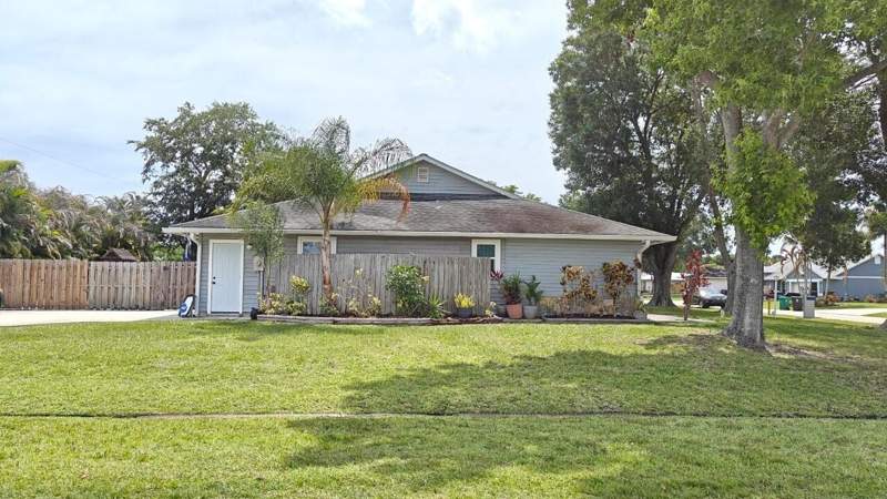 3 bedroom Single Family Residence at 2043 SE Camilo Street, Port St Lucie Section 30, Port St. Lucie — photo 3