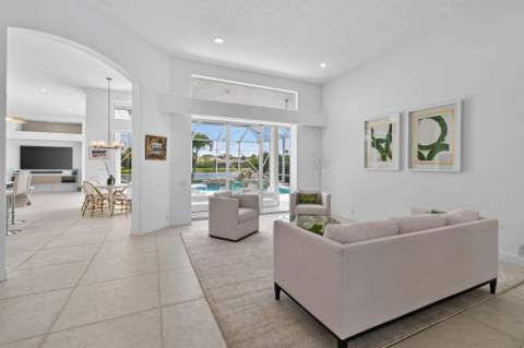 8091 SE Woodlake Lane, Hobe Sound FL - photo 13 of 84
