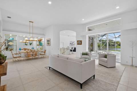 8091 SE Woodlake Lane, Hobe Sound FL - photo 15 of 84