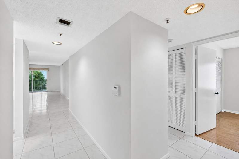 2 bedroom Condominium at 14111 Royal Vista Drive #310, Huntington Pointe, Delray Beach — photo 5