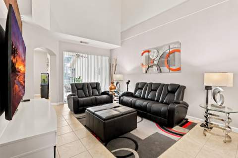10487 SW West Park Avenue, FL - photo 12 of 47