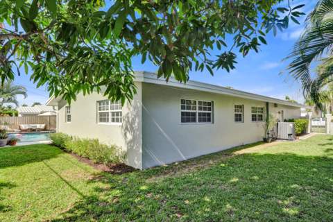4240 NE 28th Avenue, Fort Lauderdale FL - photo 19 of 49