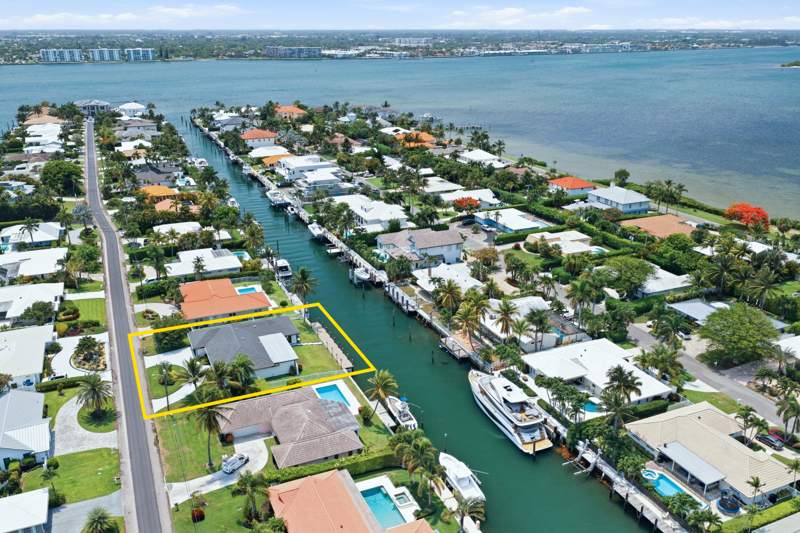 5 bedroom Single Family Residence at 1170 Fairview Lane, Palm Beach Isles 2, Singer Island — photo 3
