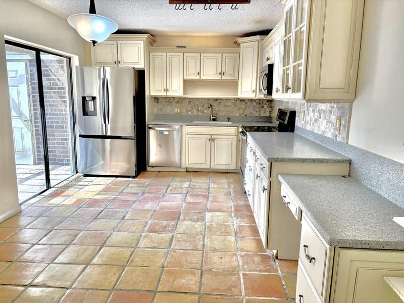 2 bedroom Townhouse at 511 5th Terrace, Glenwood Twnhs, Palm Beach Gardens — photo 3