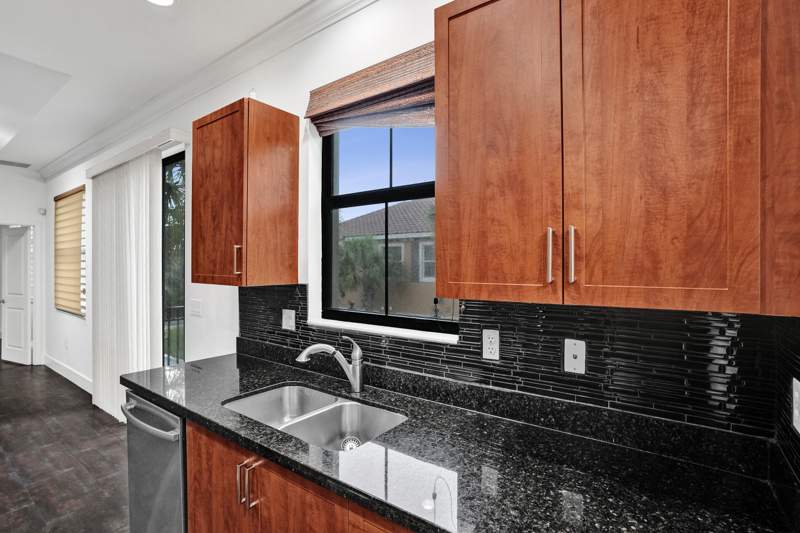 2 bedroom Townhouse at 12662 NW 32nd Place, Sawgrass Lakes, Sunrise — photo 3