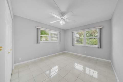 49 Hastings #D, West Palm Beach FL - photo 17 of 40