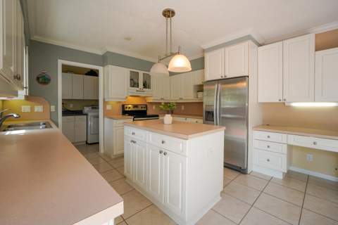120 Swan Parkway, Royal Palm Beach FL - photo 7 of 27