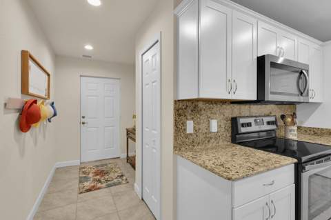 22 Alta Loma, Port St. Lucie FL - photo 6 of 50