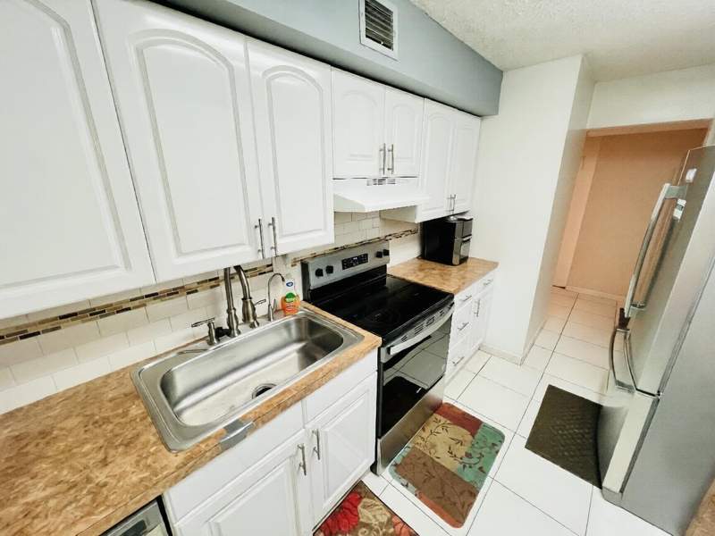 2 bedroom Condominium at 3821 Environ Boulevard #203, Condominium 1 Of Environ II, Lauderhill — photo 2