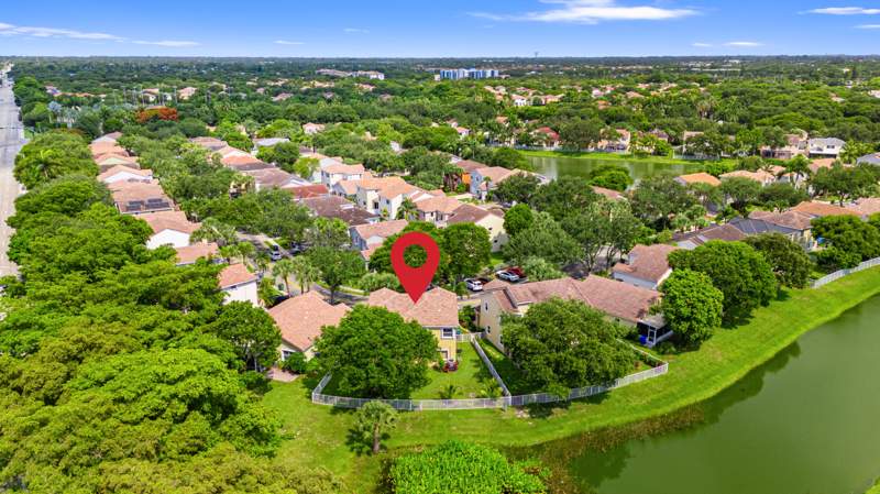 3 bedroom Single Family Residence at 1753 NW 74th Way, Walnut Creek Replat No 1, Pembroke Pines — photo 2