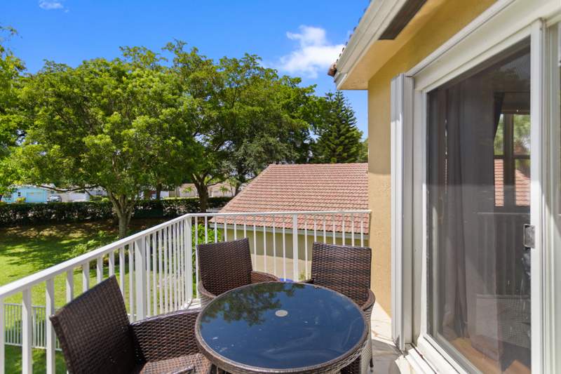 3 bedroom Single Family Residence at 1753 NW 74th Way, Walnut Creek Replat No 1, Pembroke Pines — photo 5