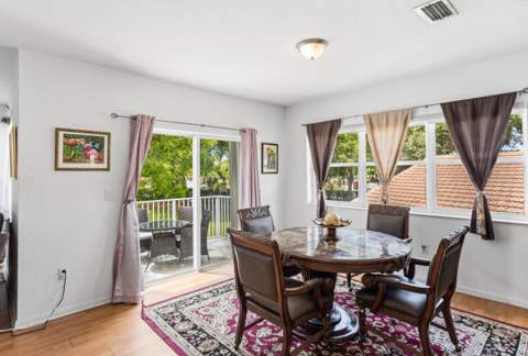 1753 NW 74th Way, Pembroke Pines FL - photo 8 of 38