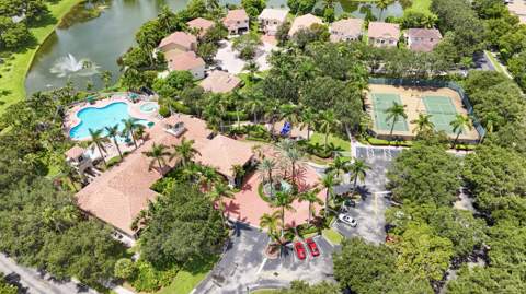 1753 NW 74th Way, Pembroke Pines FL - photo 14 of 38